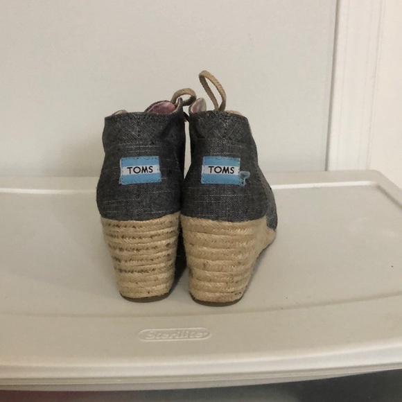TOMS wedges - Picture 3 of 5